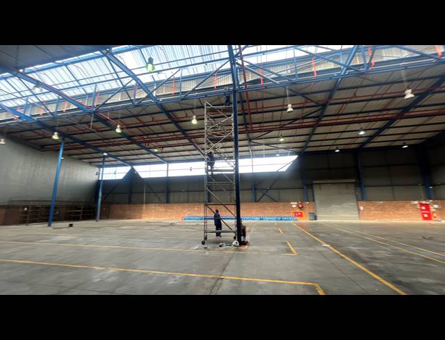 4,338M² WAREHOUSE TO LET IN SPARTAN